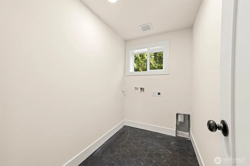 4204 219th Street SW Mountlake Terrace WA 98043