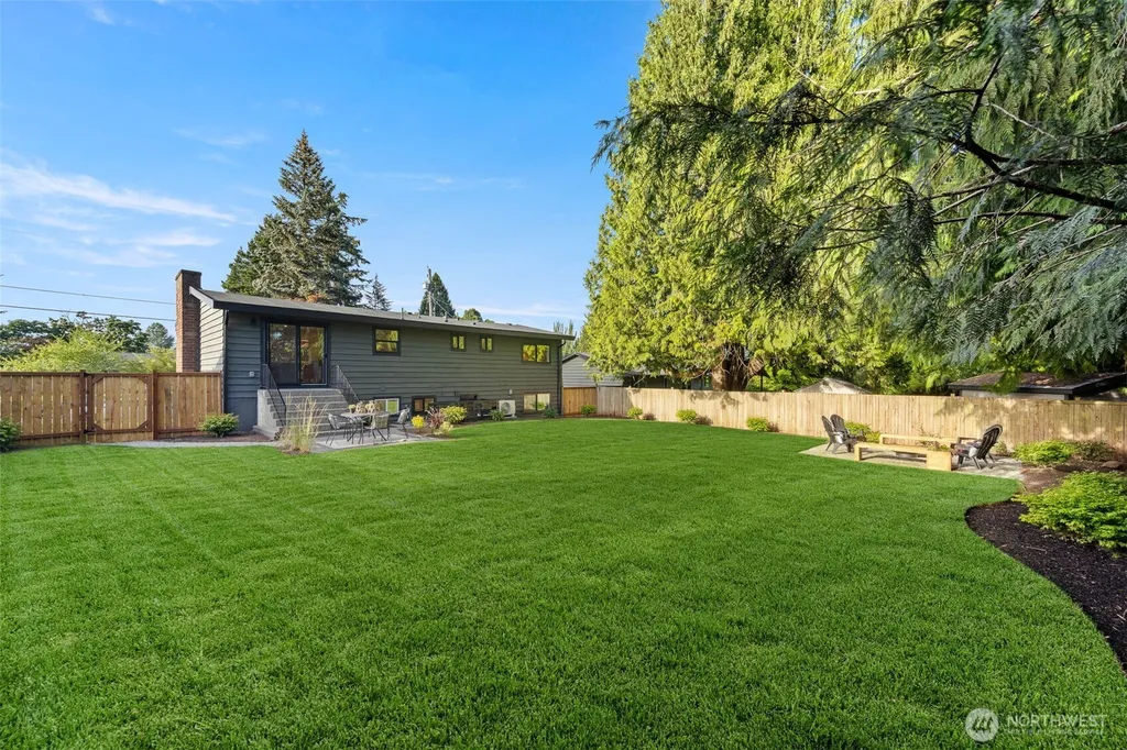 4204 219th Street SW Mountlake Terrace WA 98043