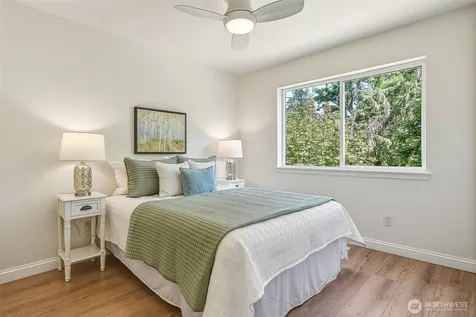1605 N 183rd Street Shoreline WA 98133