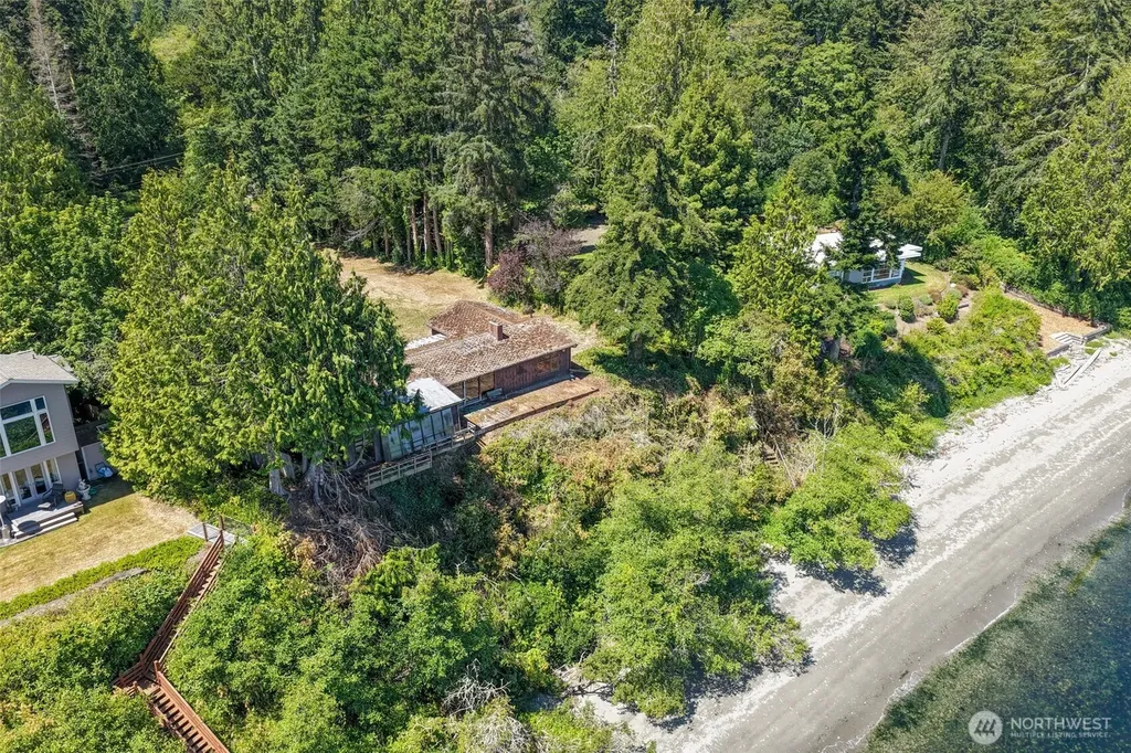 3984 NE Twin Spits Road Hansville WA 98340