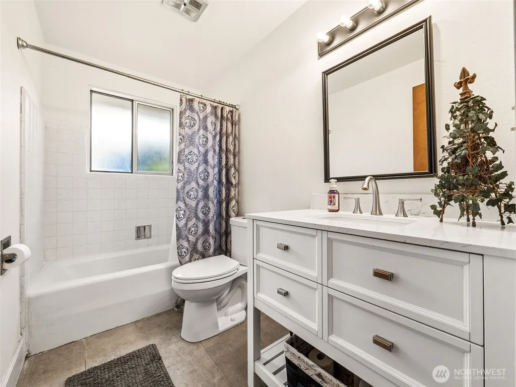 5030 79th Avenue Ct E Fife WA 98424