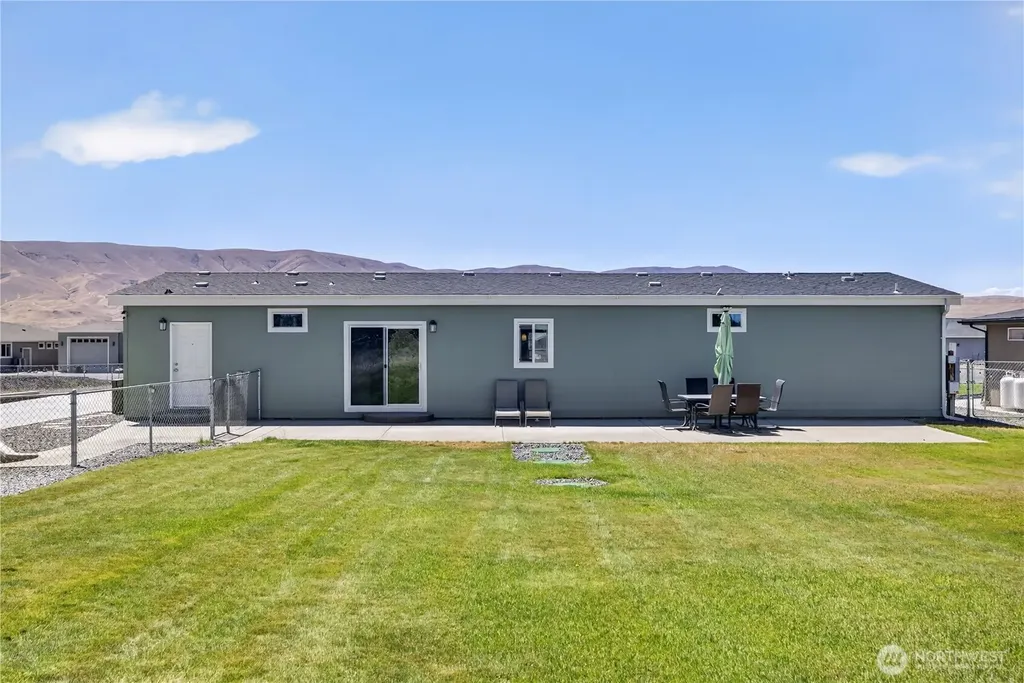 203 Moon River View SW Mattawa WA 99349
