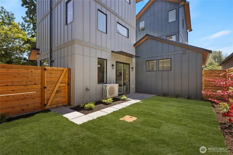 512 N 92nd Street Seattle WA 98103