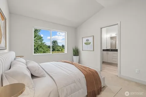 17905 35th Avenue SE Bothell WA 98012