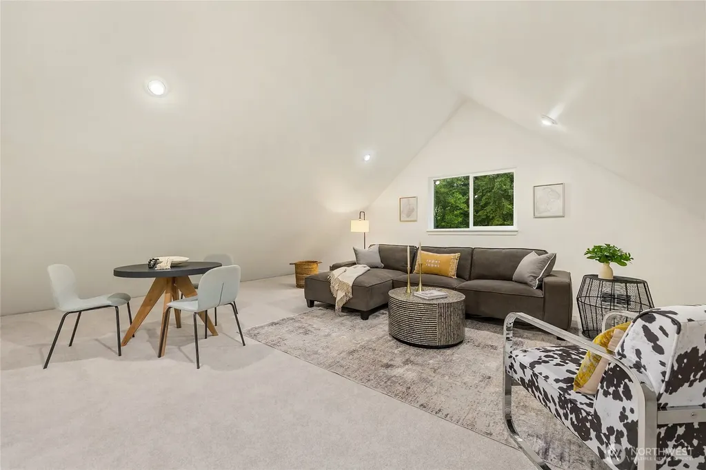 9067 Hidden Cove Road NE Bainbridge Island WA 98110