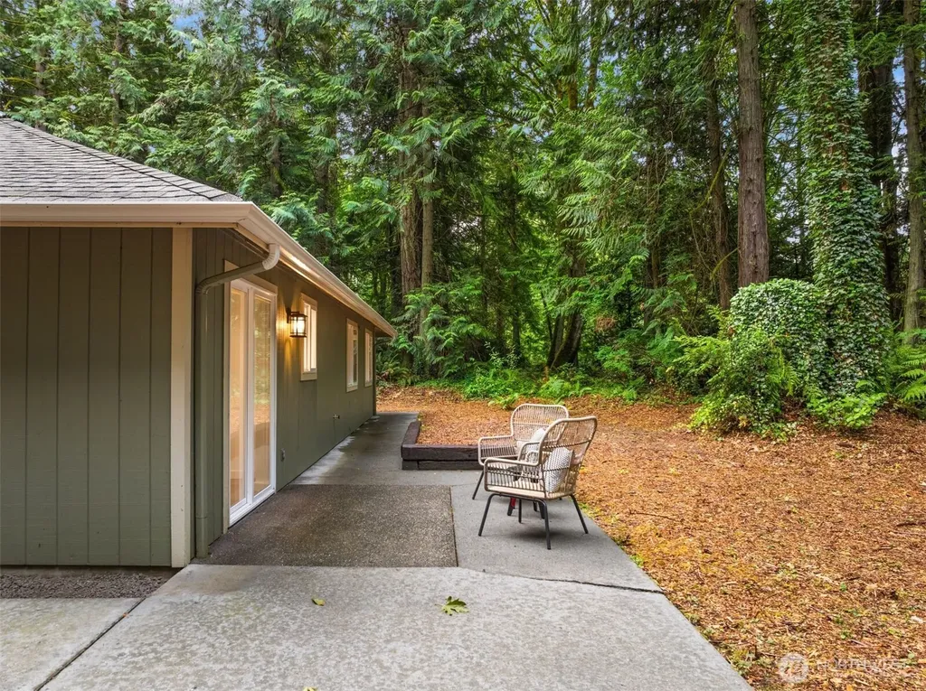 9067 Hidden Cove Road NE Bainbridge Island WA 98110