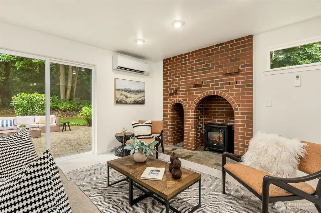 9067 Hidden Cove Road NE Bainbridge Island WA 98110