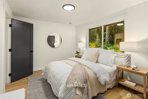 9067 Hidden Cove Road NE Bainbridge Island WA 98110