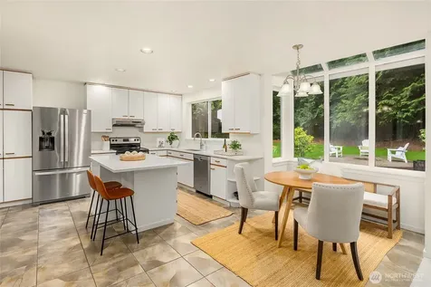 9067 Hidden Cove Road NE Bainbridge Island WA 98110