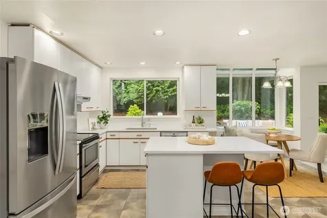 9067 Hidden Cove Road NE Bainbridge Island WA 98110