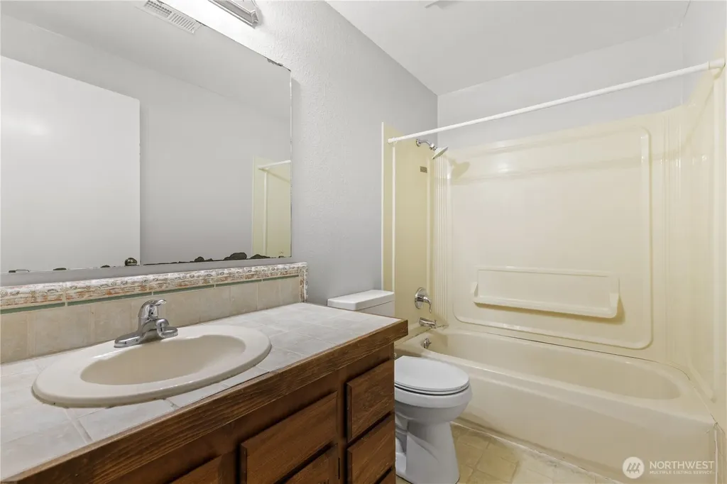 1717 Governor Stevens Court SE Olympia WA 98501