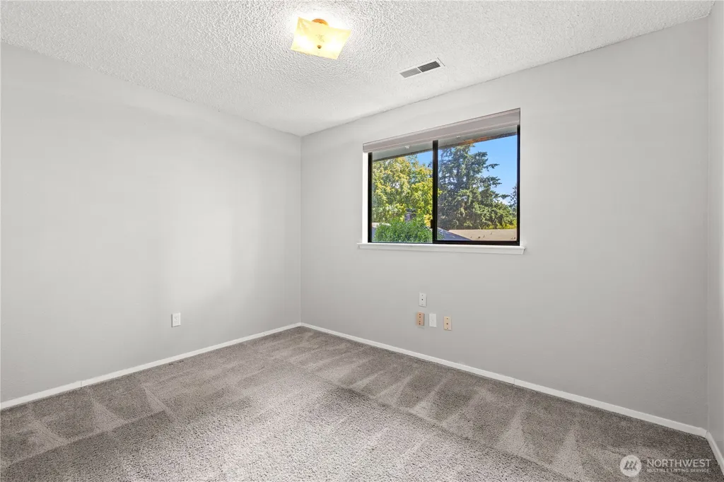 1717 Governor Stevens Court SE Olympia WA 98501