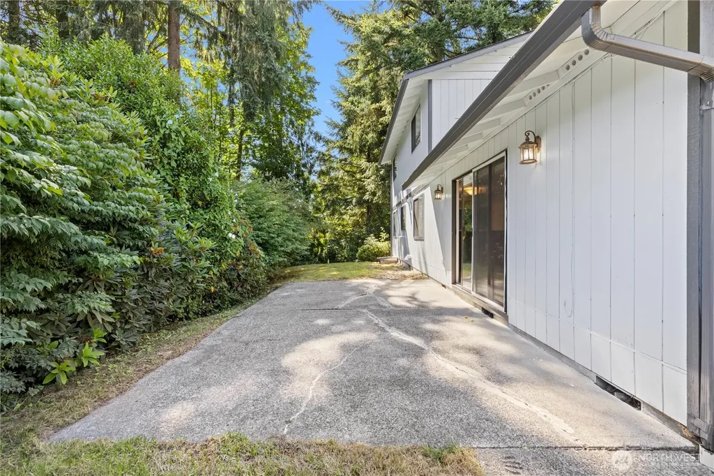 1717 Governor Stevens Court SE Olympia WA 98501