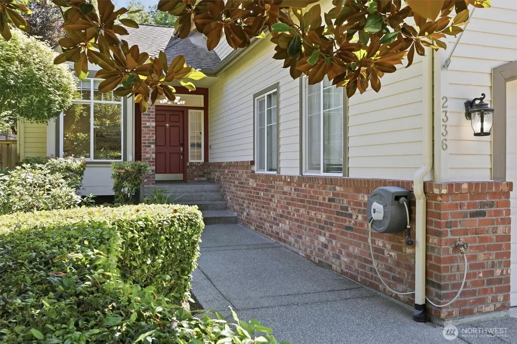 2336 Olympia Avenue NE Renton WA 98056