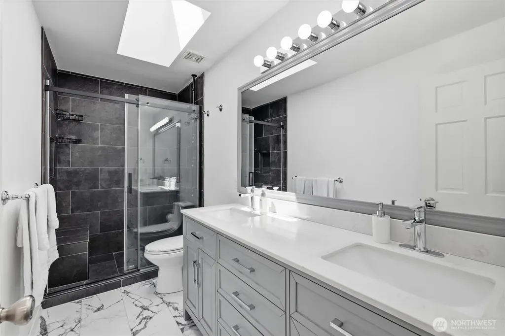 2336 Olympia Avenue NE Renton WA 98056