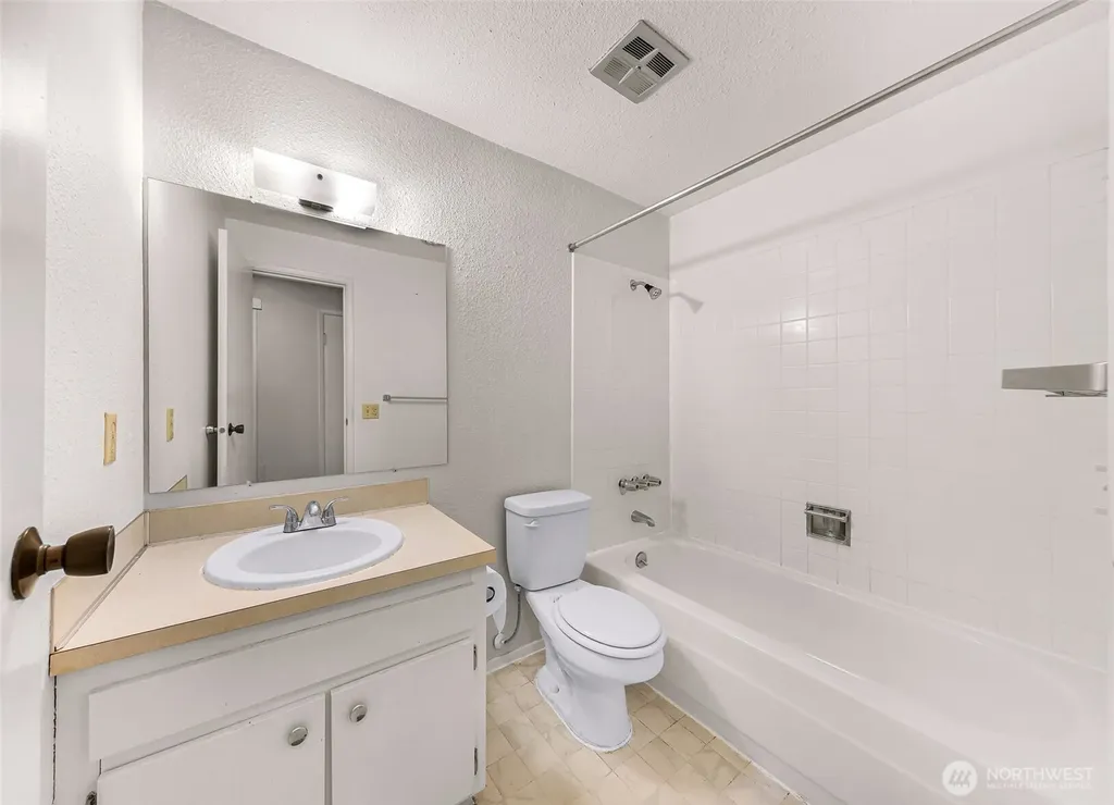 6479 NE 137th Avenue NE Redmond WA 98052