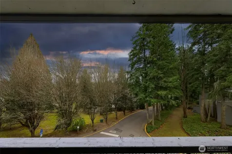 6479 NE 137th Avenue NE Redmond WA 98052