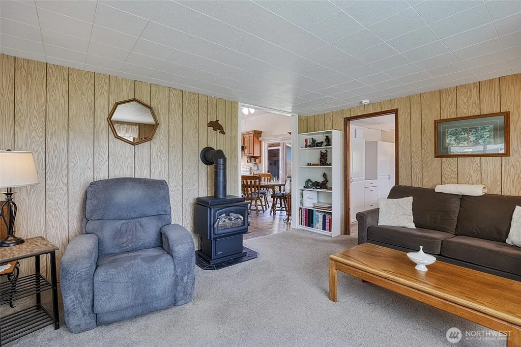 58 Oyehut Road Hoquiam WA 98550