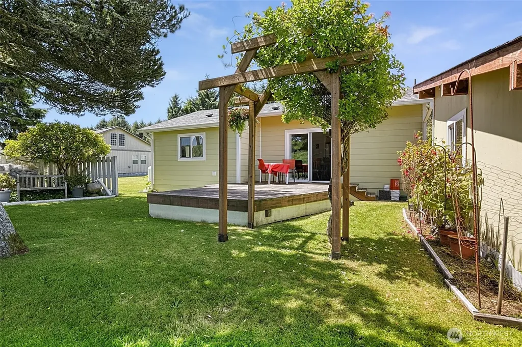 58 Oyehut Road Hoquiam WA 98550