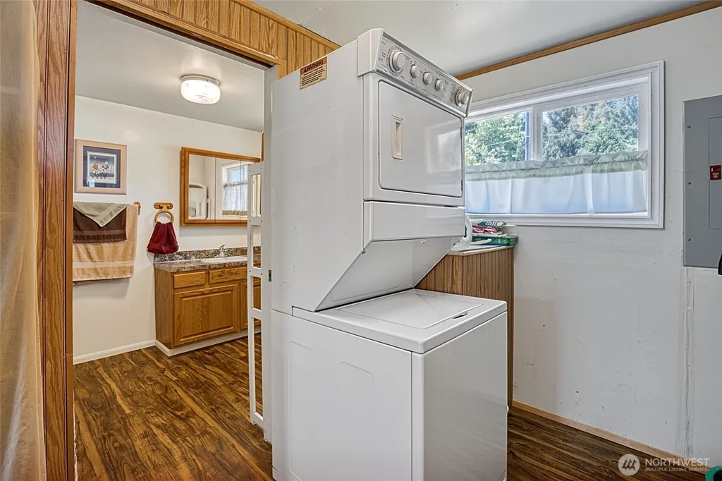 58 Oyehut Road Hoquiam WA 98550
