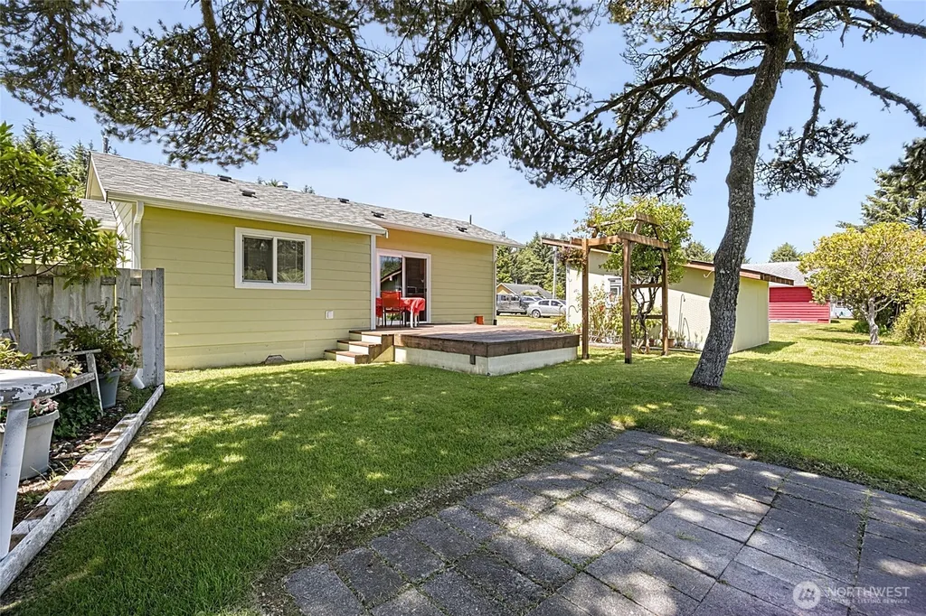 58 Oyehut Road Hoquiam WA 98550