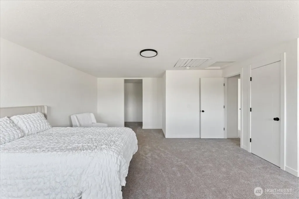 204 Whitley Street NW Orting WA 98360