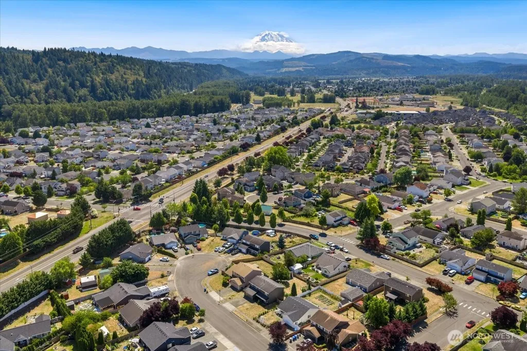 204 Whitley Street NW Orting WA 98360