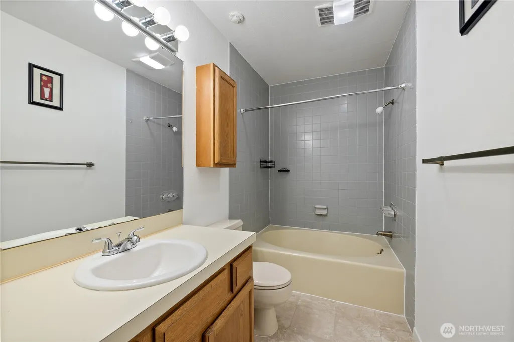 12840 SE 40th Court Bellevue WA 98006