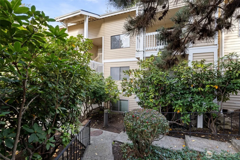 12840 SE 40th Court Bellevue WA 98006