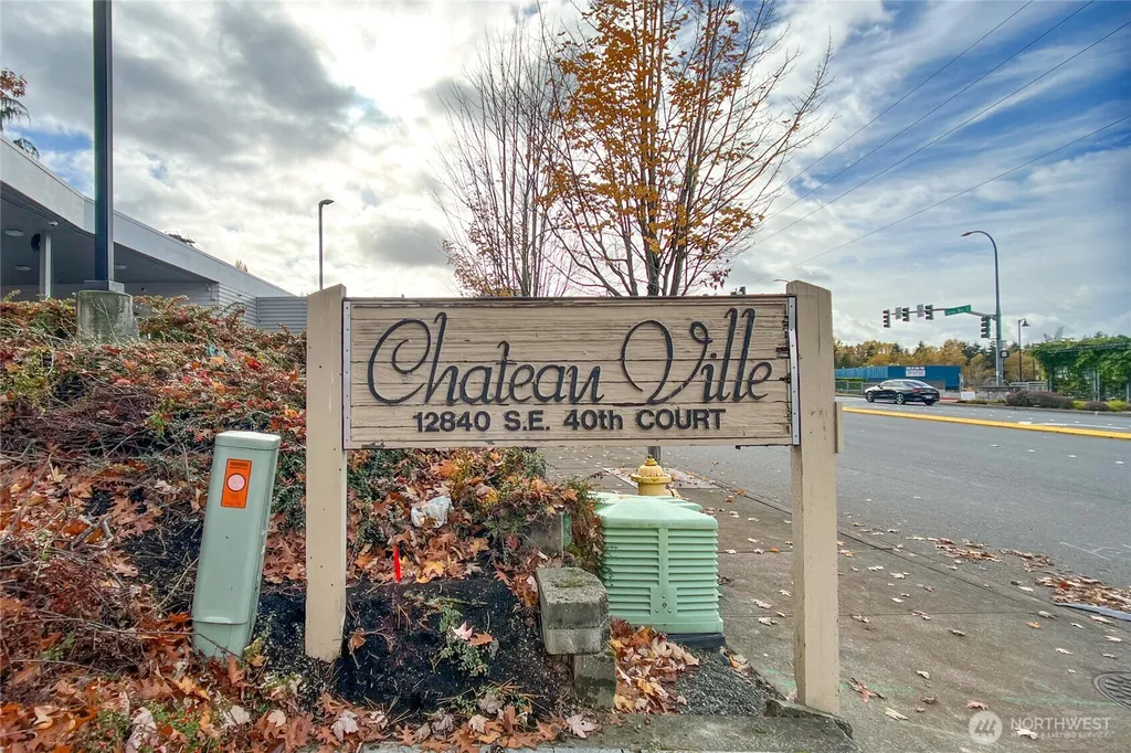 12840 SE 40th Court Bellevue WA 98006
