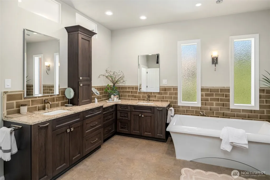 2916 Horsehead Bay Drive NW Gig Harbor WA 98335