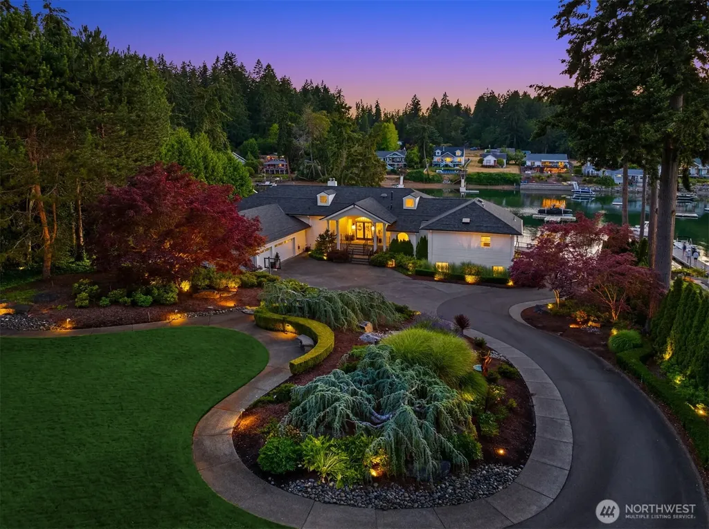2916 Horsehead Bay Drive NW Gig Harbor WA 98335