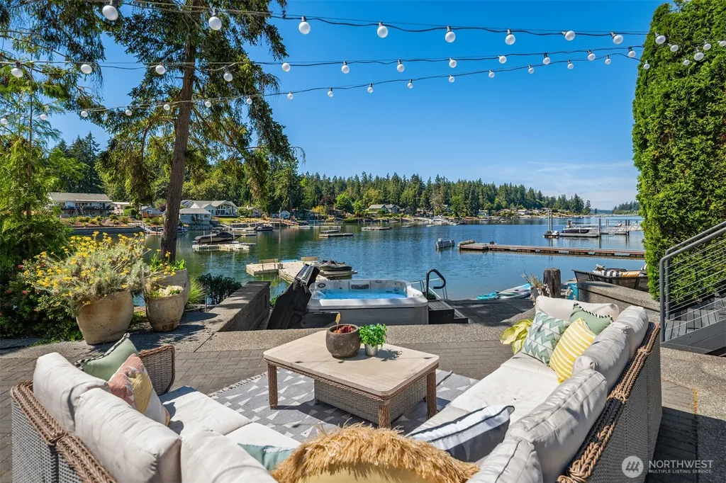 2916 Horsehead Bay Drive NW Gig Harbor WA 98335