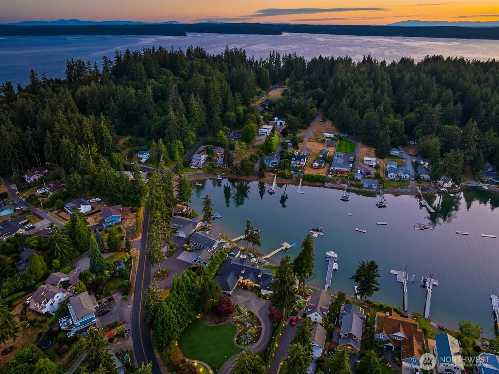 2916 Horsehead Bay Drive NW Gig Harbor WA 98335
