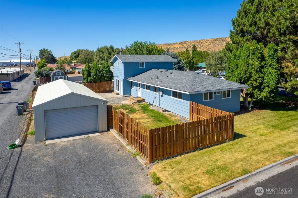 1608 C St. SW Ephrata WA 98823