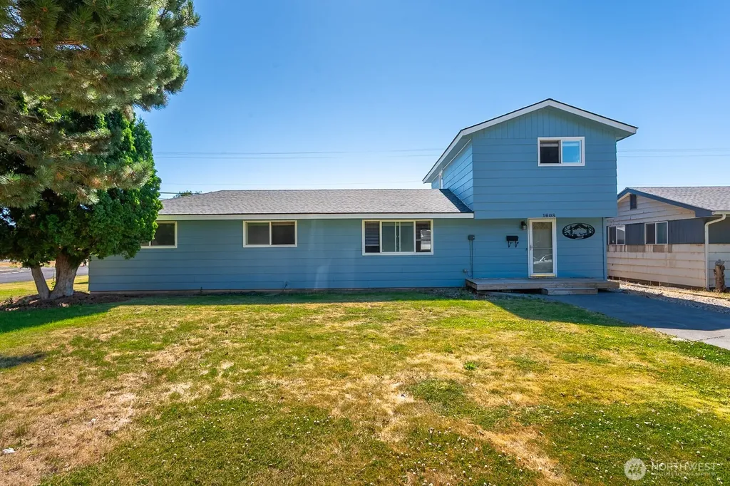 1608 C St. SW Ephrata WA 98823