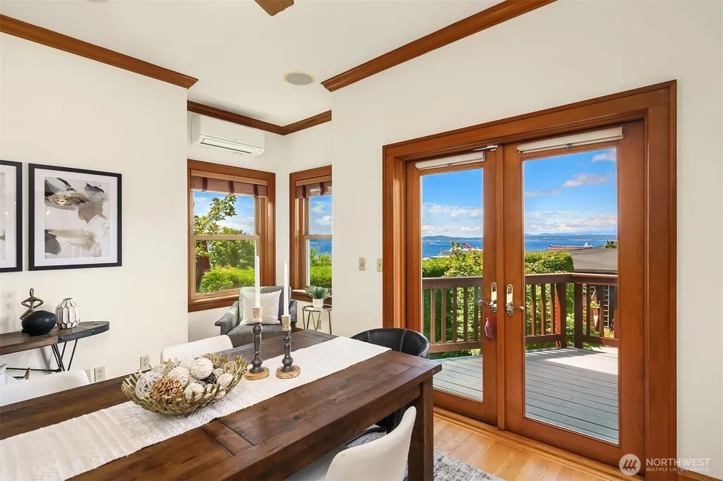 1411 10th Avenue W Seattle WA 98119