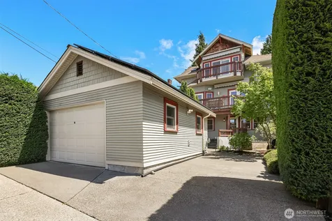 1411 10th Avenue W Seattle WA 98119