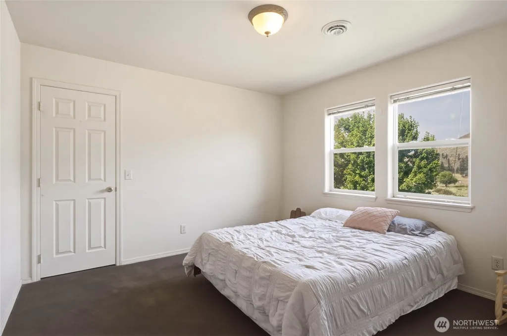 44 Crumbacher Road Tonasket WA 98855