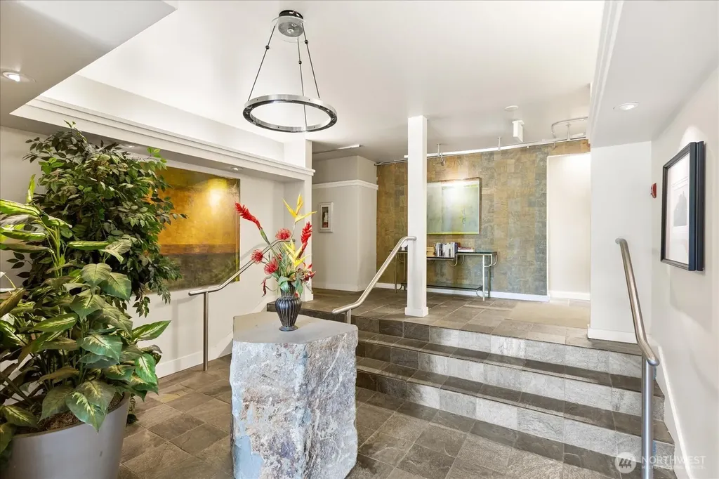 732 11th Avenue E Seattle WA 98102