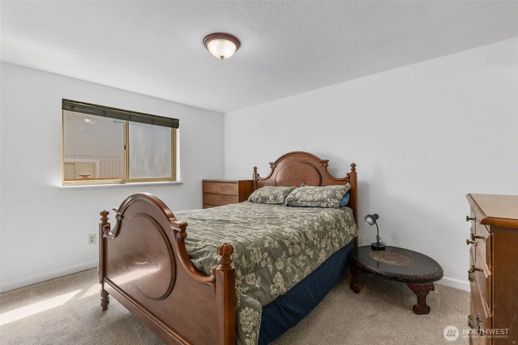 1615 E 67th Street Tacoma WA 98404