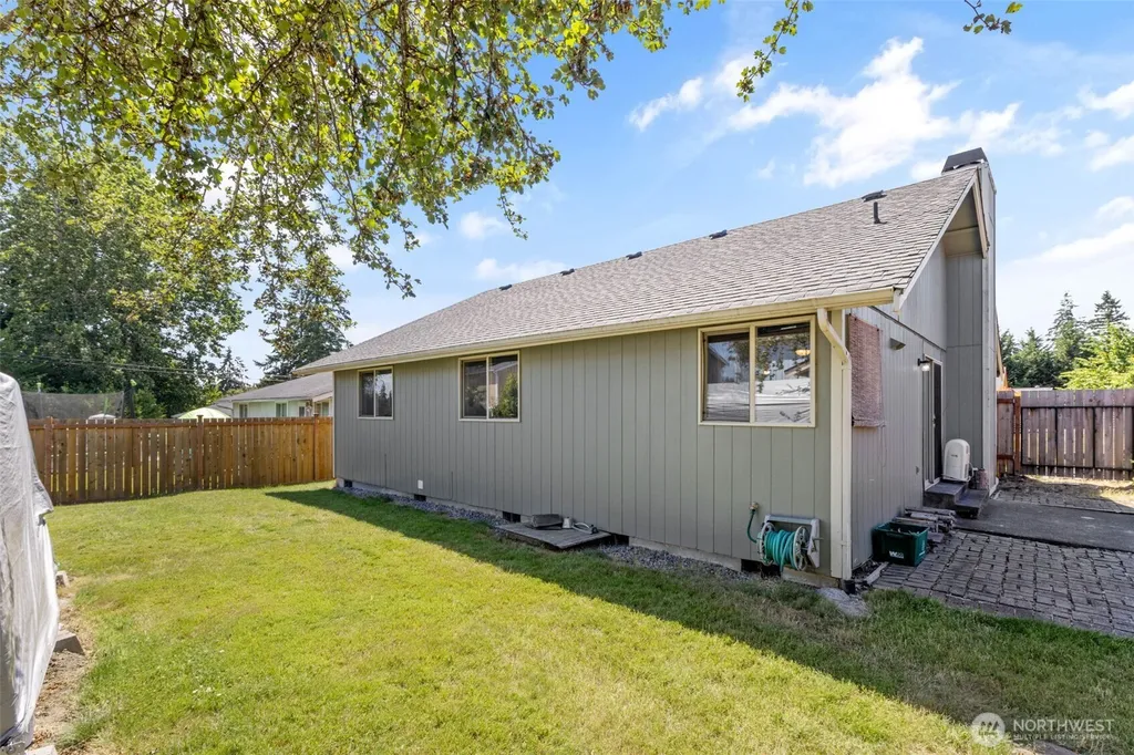 1615 E 67th Street Tacoma WA 98404
