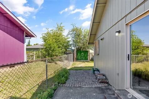 1615 E 67th Street Tacoma WA 98404