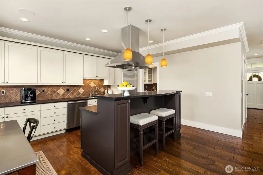 1109 33rd Avenue E Seattle WA 98112