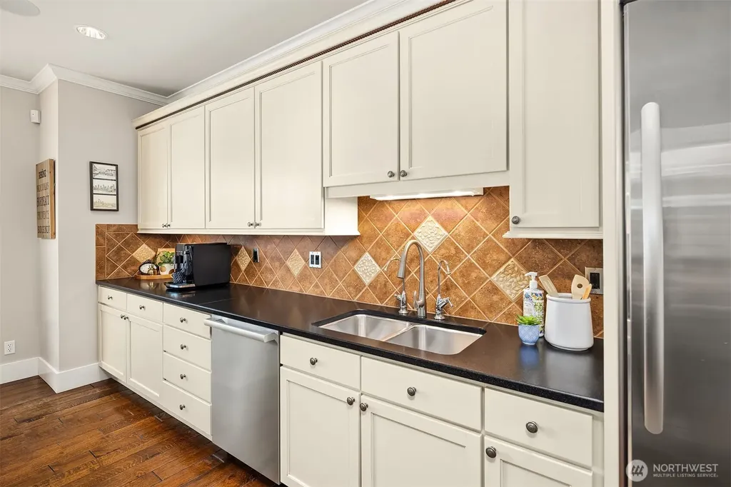 1109 33rd Avenue E Seattle WA 98112