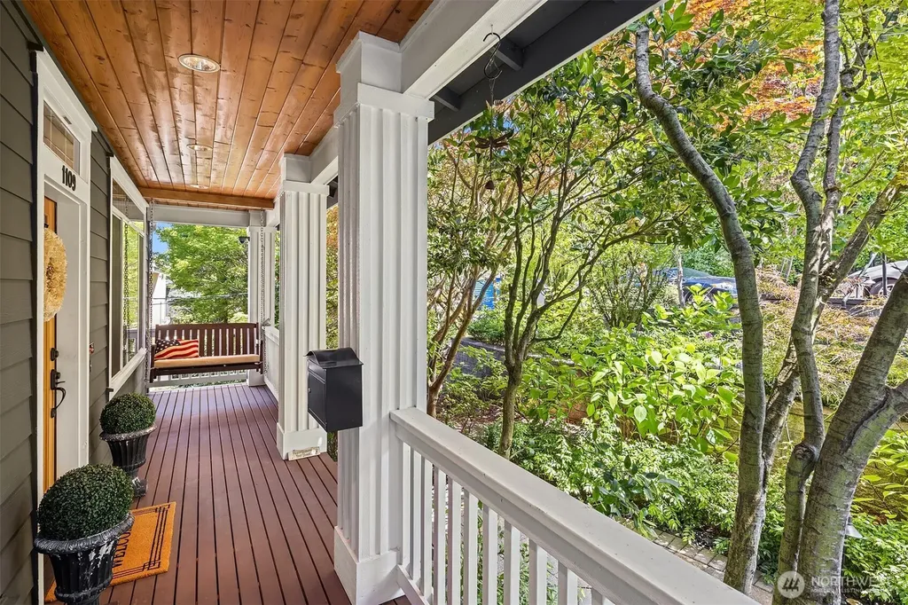 1109 33rd Avenue E Seattle WA 98112