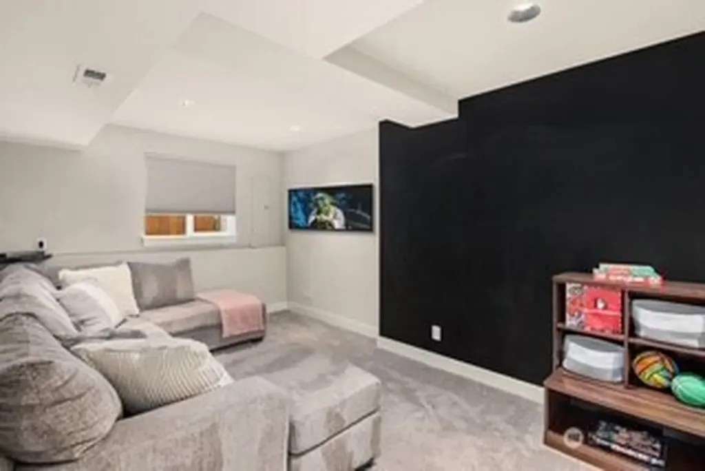 1109 33rd Avenue E Seattle WA 98112