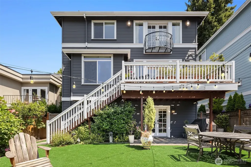 1109 33rd Avenue E Seattle WA 98112