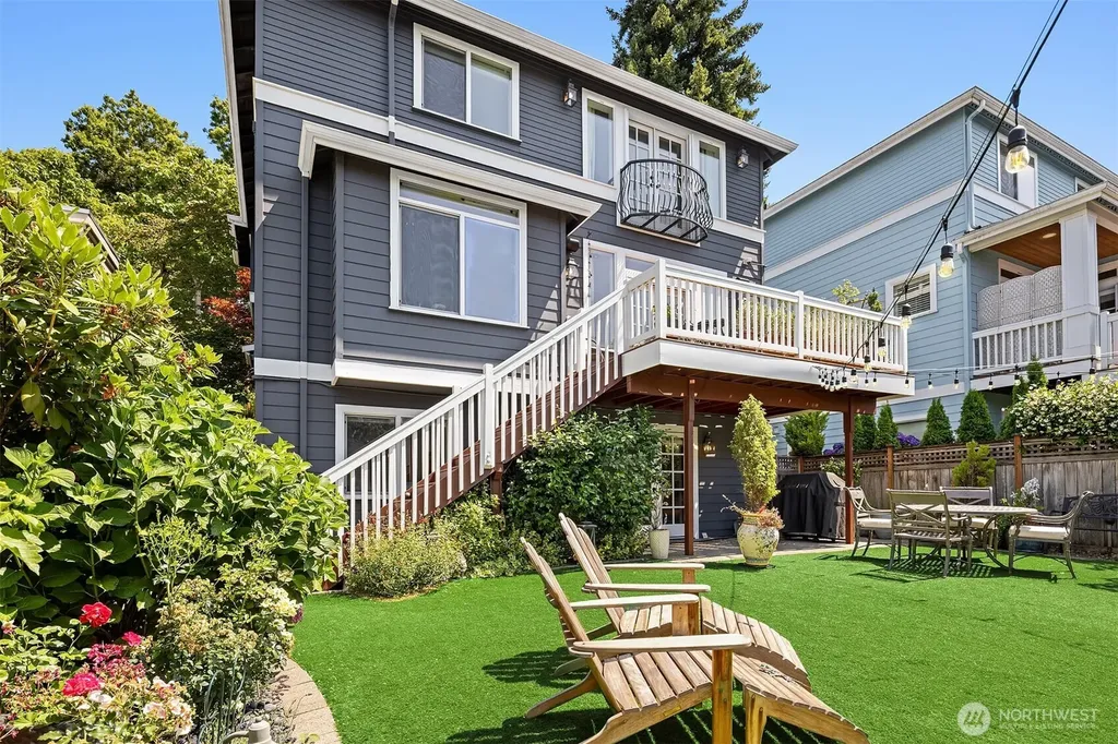 1109 33rd Avenue E Seattle WA 98112