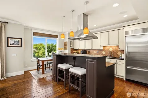 1109 33rd Avenue E Seattle WA 98112